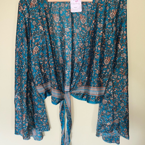 Tops - NWT Floral Teal Kimono Silk Blouse